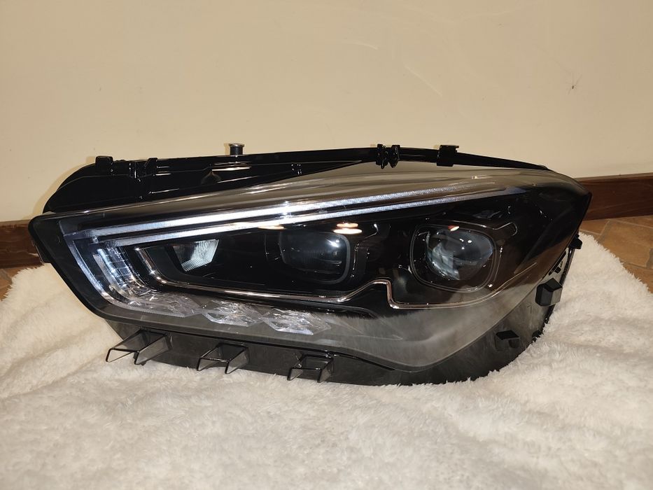 Farol ótica Mercedes CLA w 118 full led usado