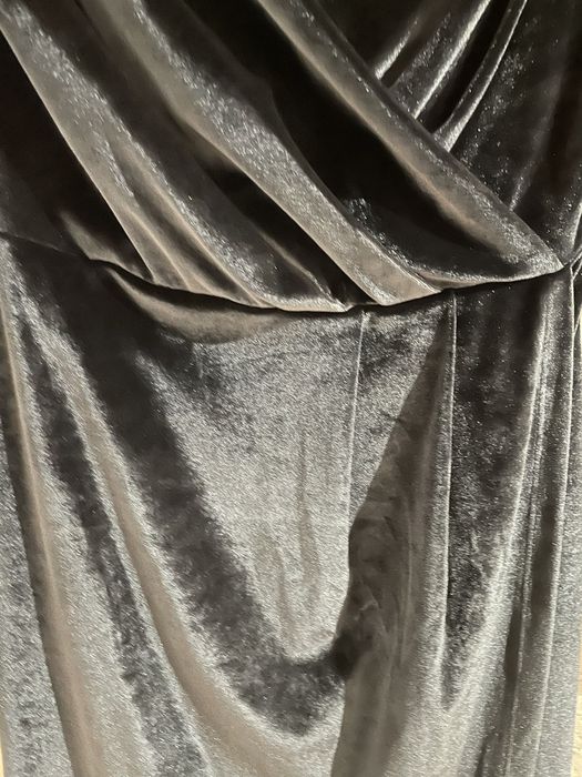 Sukienka Reserved welurowa kopertowa