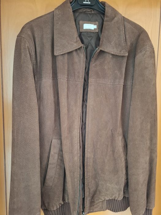 Vende se casaco castanho  de homem em  pele de couro