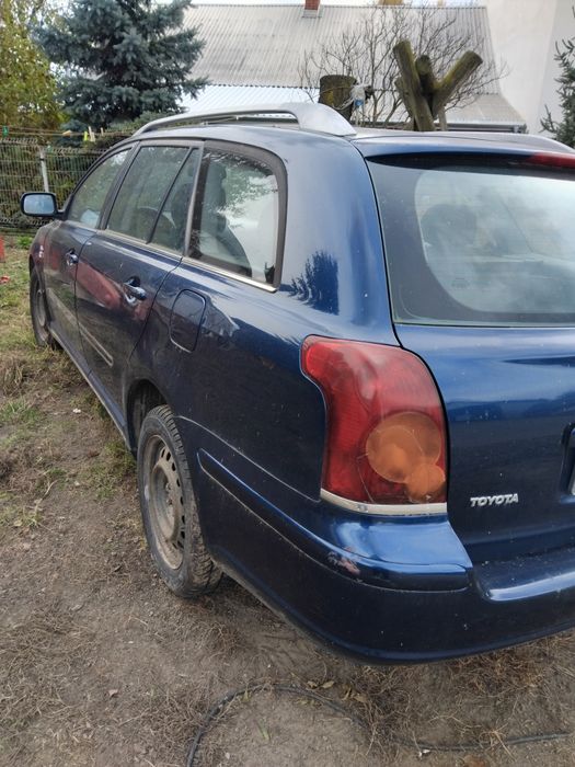 Запчастини розборка Тойота авенсіс т25 2.0 дизель 2003р