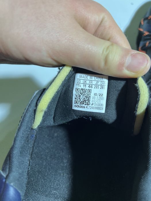 Adidas futro чоловічі кросівки 46 розміру