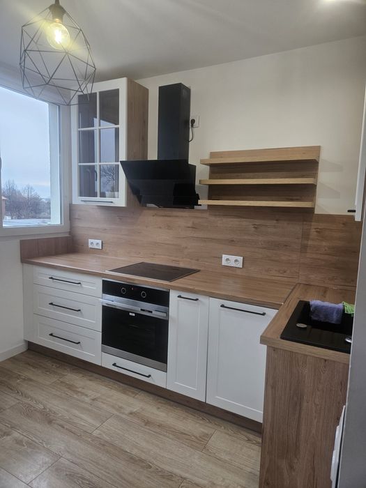 Wyremontowane do zamieszkania.