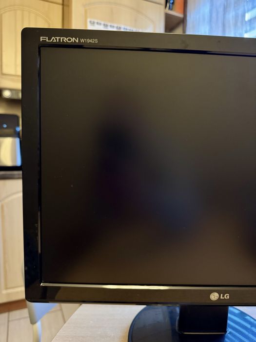 Monitor LG Flatron W1942S 19 cali Panorama