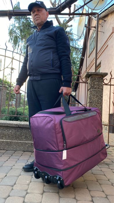 Сумка на колесах  Великий асортимонт .Валізи