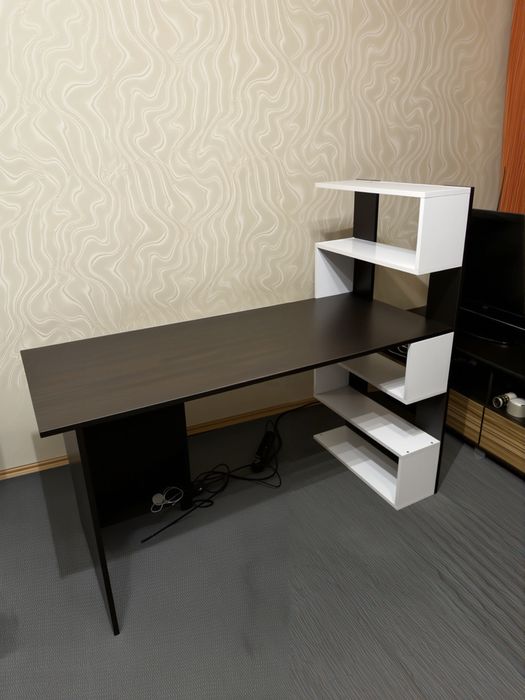 Парта Письмовий комп’ютерний офісний стіл письменный компьютерный стол