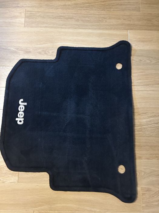 Wykladzina mata dywanik bagaznika kuwet jeep wrangler jk unlimited jku