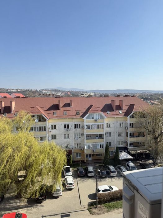 Продаж 4 кім квартири