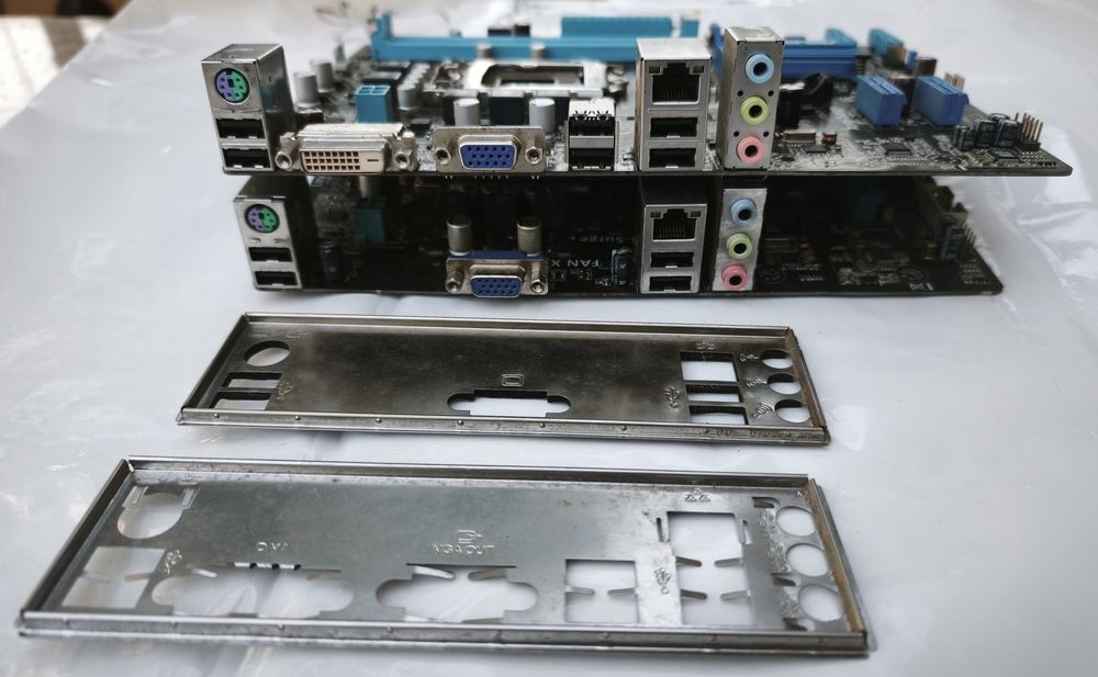Duas  Boards  ASUS P8H61,  Socket LGA 1155