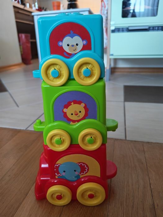 Pociąg piramida Fisher Price