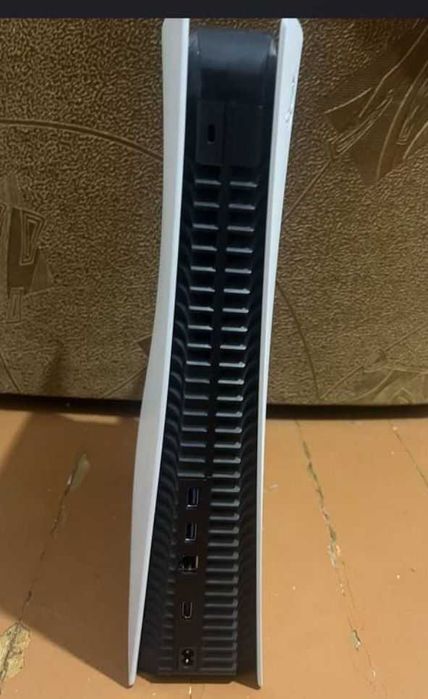 Продам PlayStation 5