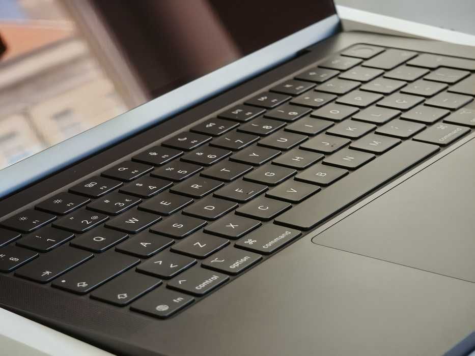 Macbook Pro (M5 Pro) 24GB