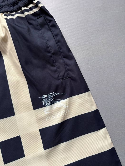 Шорти Барберрі Нейлонові / Шорты Барберри / Burberry Shorts