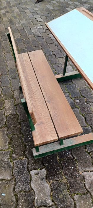 Mesa de escola primária antiga