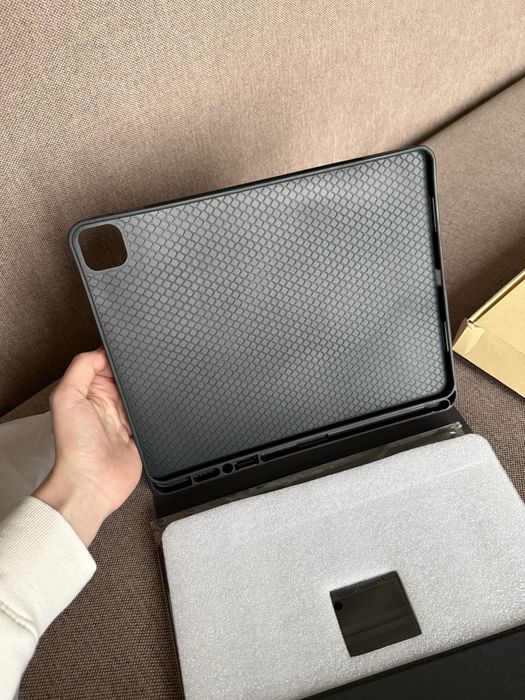 Бездротова клавіатура для планшету