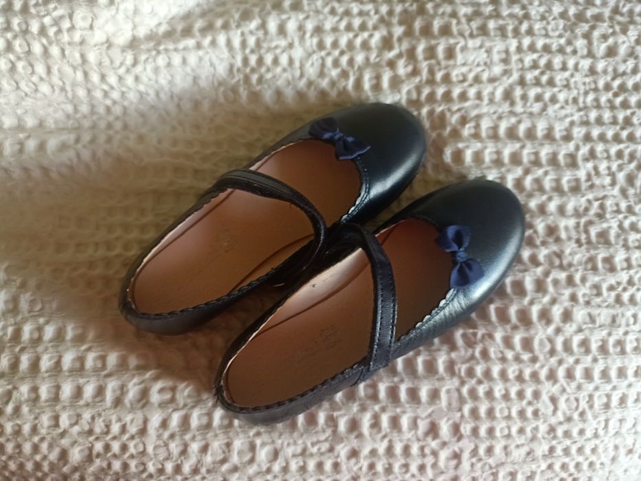 Sapatos criança tamanho 32