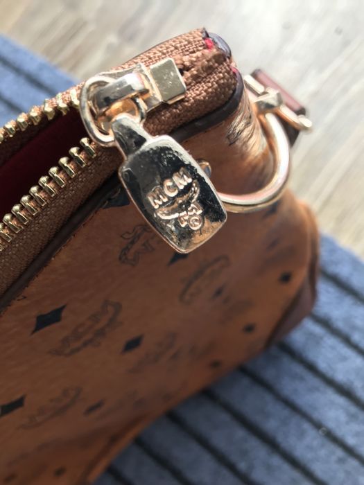 Elegancka torebka MCM na ramie cudo