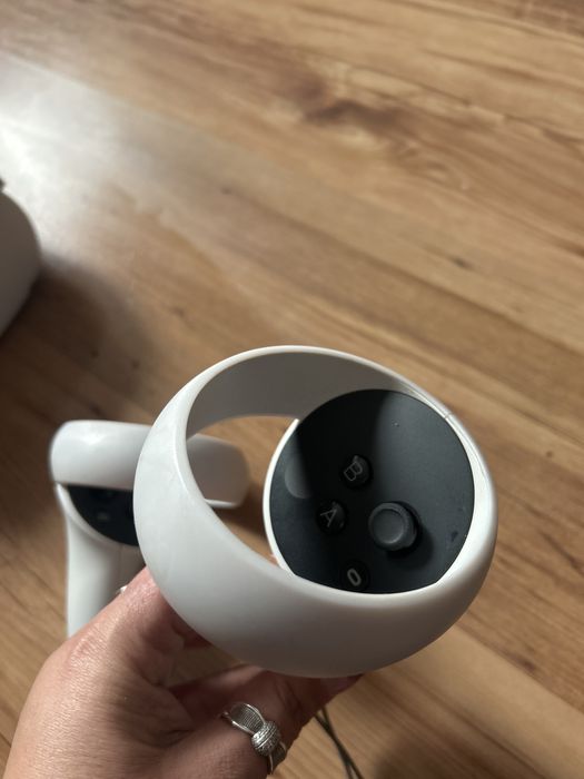 Sprzedam VR meta guest 2