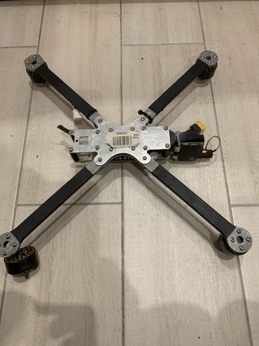 Компьютерні плати та другі комплектующі.