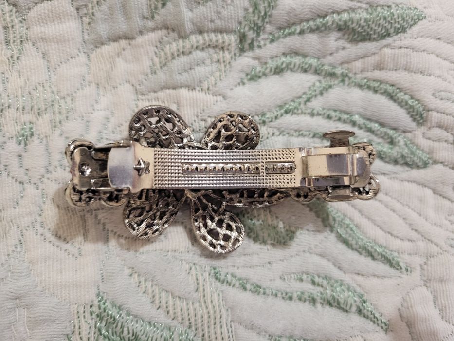 Заколка для волос