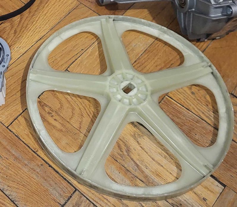 Koło pasowe, napędowe do pralki Whirpool FRESh care +