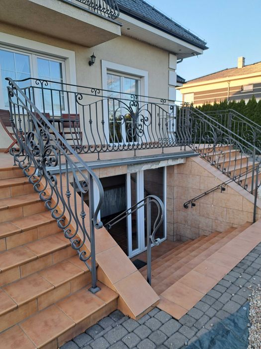 Balustrady kute na taras