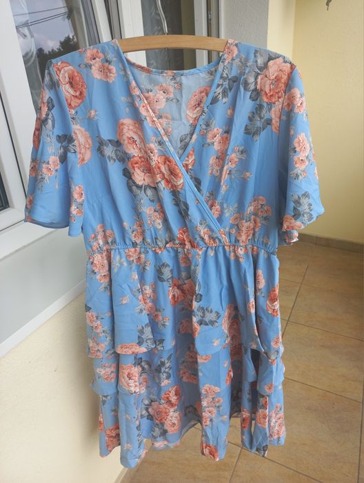 Sukienka w kwiaty 3XL Shein Curve wesele