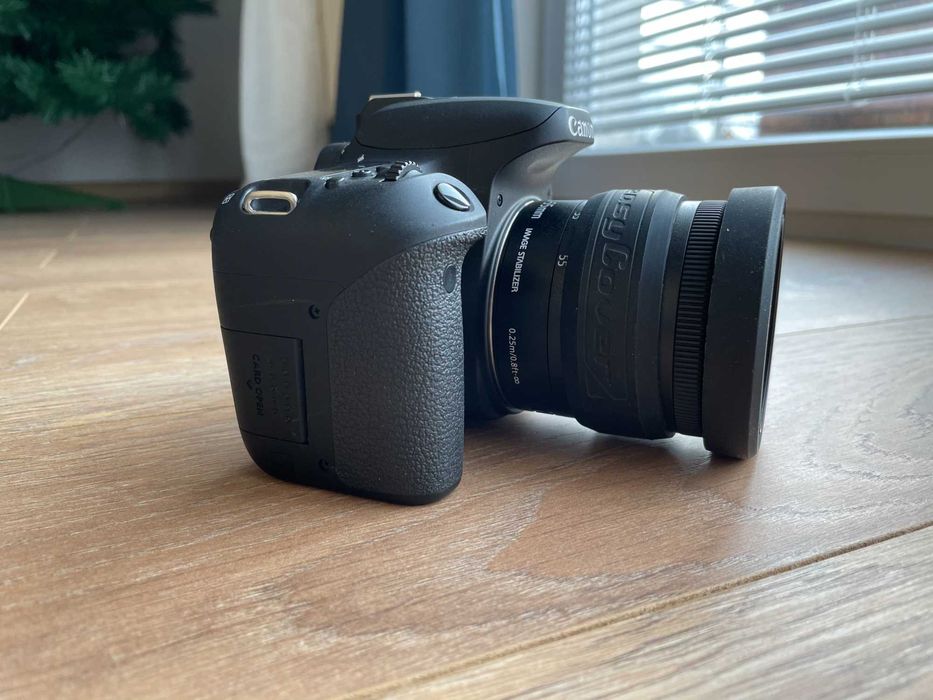 DSLR Canon 77D + Lense 18-55mm