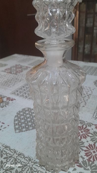 Garrafa de cristal trabalhado