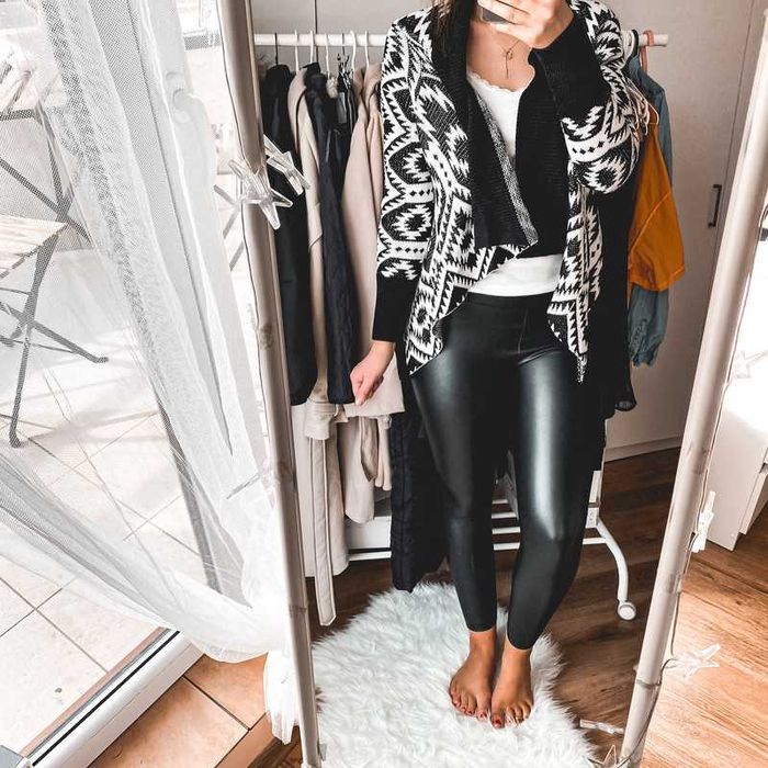 Sweterek narzuta czarny biały New Look rozmiar M kardigan boho