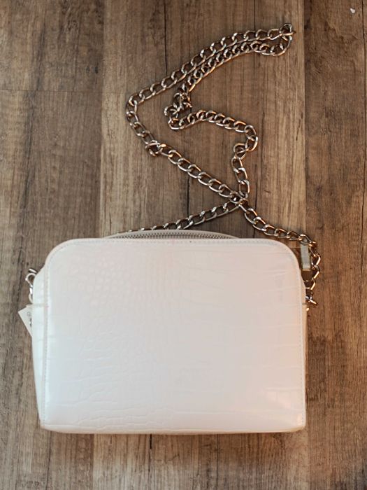 Biała torebka z eko skóry, Bershka