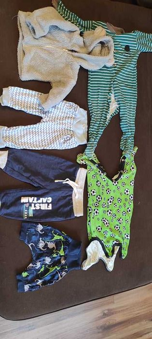 Ubranka dla chłopca rozmiar 68-74 36 sztuk Endo Pinokio