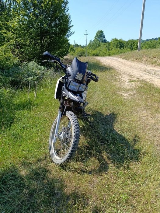 Продаю Shineray x-trail 200