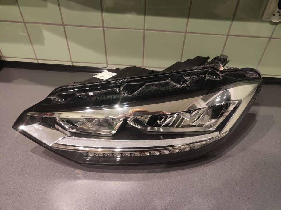 VW touran 2016-24 rok 5tb.941.035b Lampa Lewa  Led