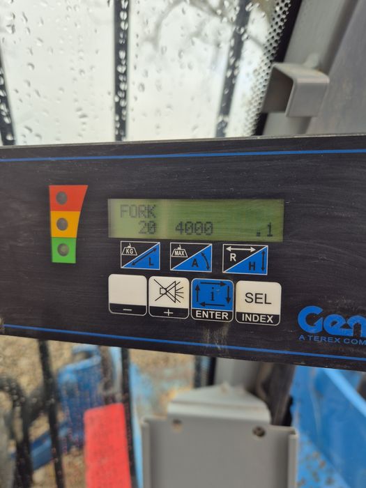 Ładowarka teleskopowa Genie GTH4013 z 2012r.