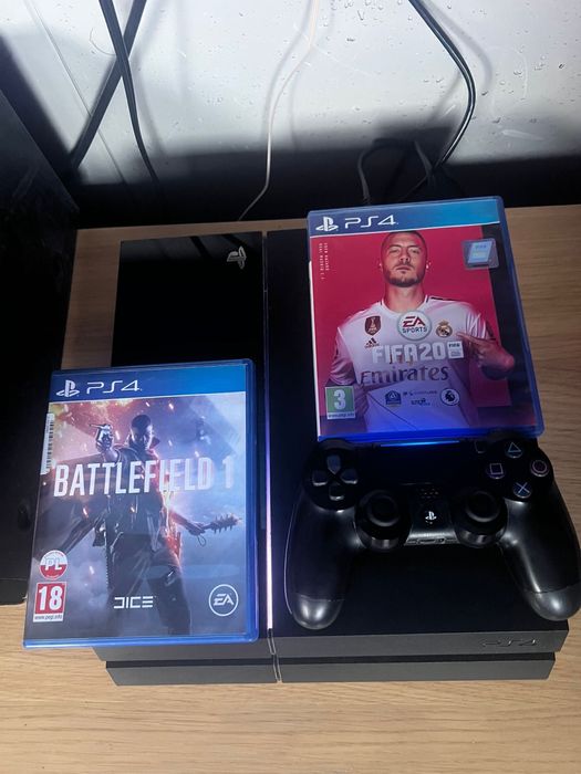 Zestaw Konsola ps4 pad Sony + gry