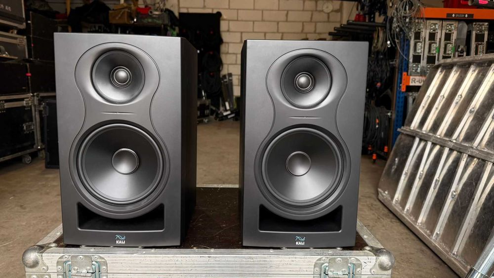 Kali Audio IN-8 (8” – 2 sztuki) – monitory studyjne