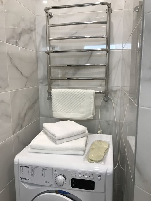 квартира подобово Світло не вимикають, центр автономне опалення