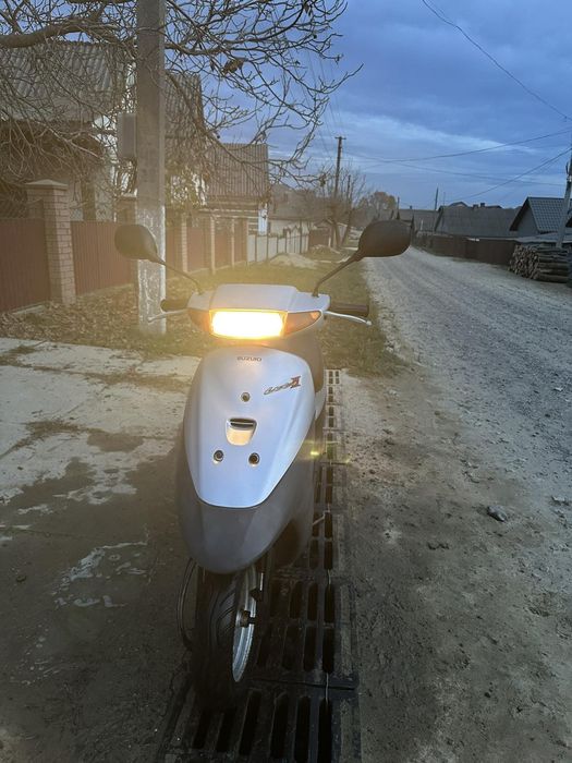 сузкі летс 2  акамулятор новий