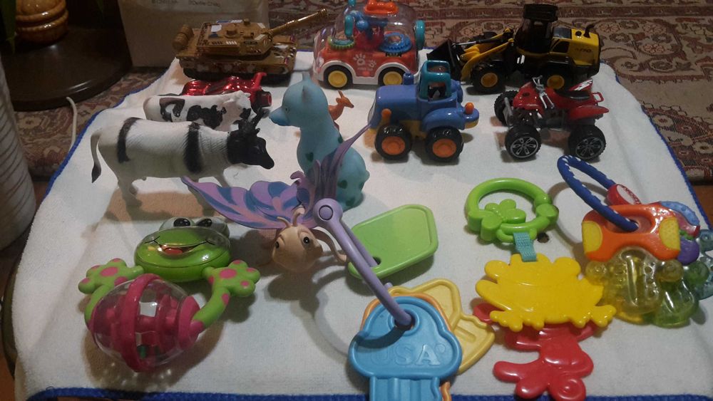 Танк машинки єксковатор Брязкальця