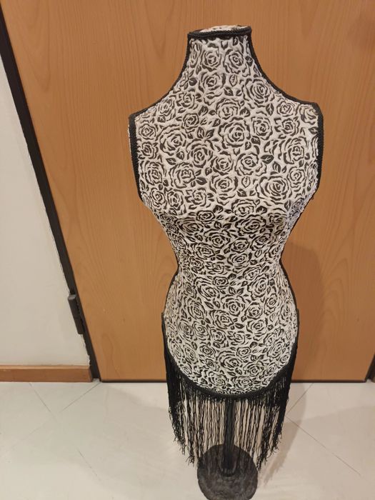 Manequim pequeno para decoração ou exposição