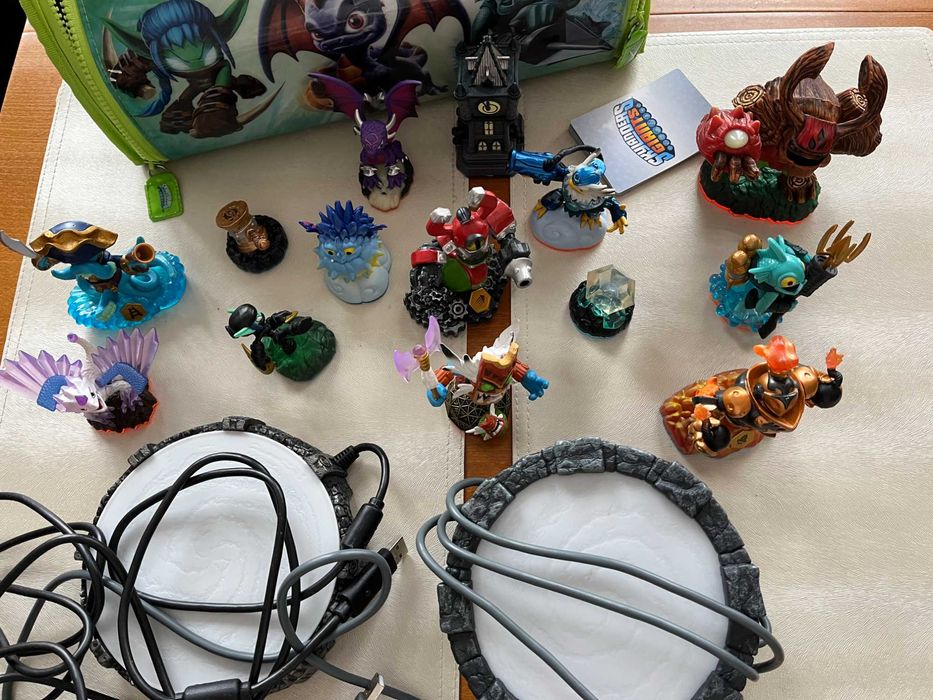 Duży zestaw Skylanders 2 portale 14figurek karty torba