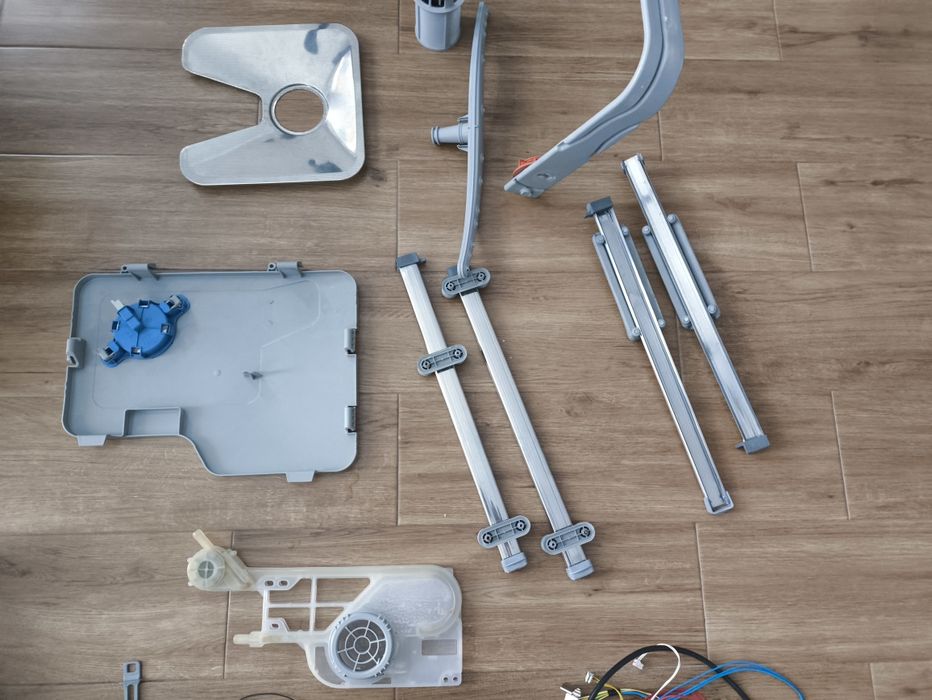 Cześć do zmywarki Hotpoint Ariston