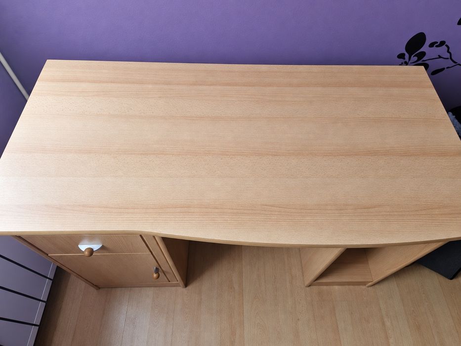 Sprzedam biurko używane w dobrym stanie
