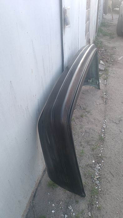 Бампер Форд Сиерра седан новый