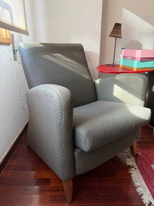 Sofá-cama e cadeirão