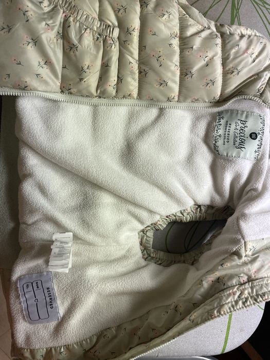 Безрукавка на девочку