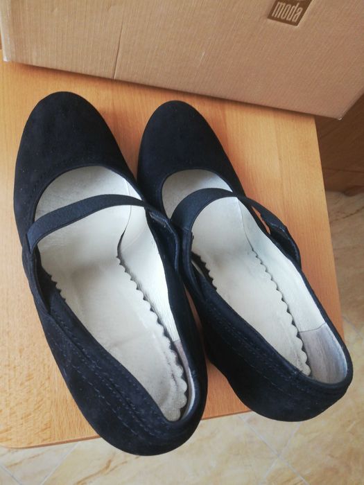 Półbuty czarne skórka welur Wojas