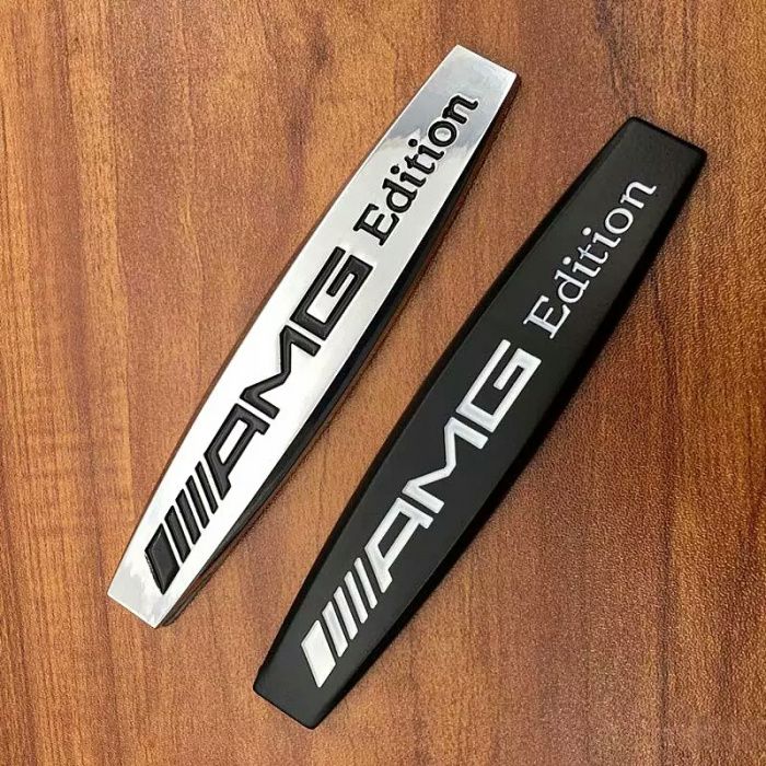 2 Emblemas simbolo Mercedes AMG kit laterais