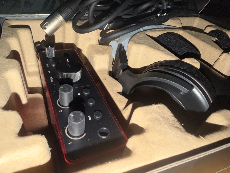 Focusrite Scarlett Solo Studio 4th Gen - zestaw studyjny