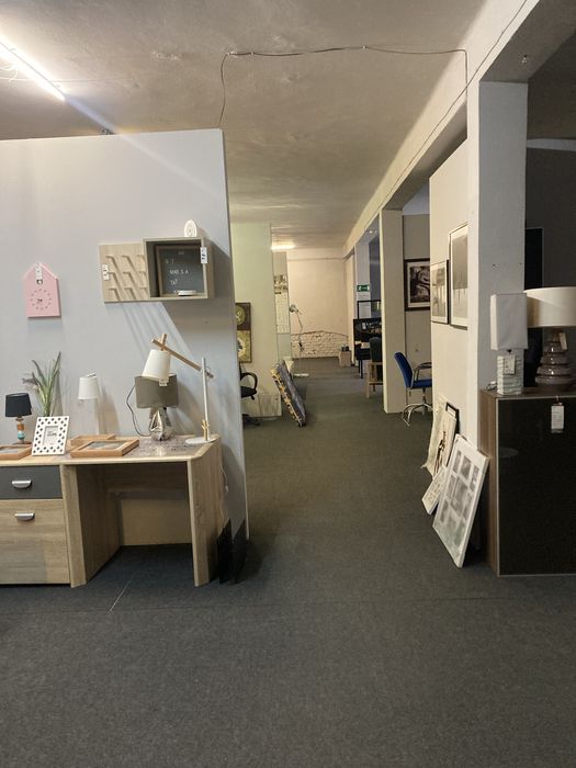 Lokal handlowy, magazynowy z bezpośrednim parkingiem 300m2 wynajmę